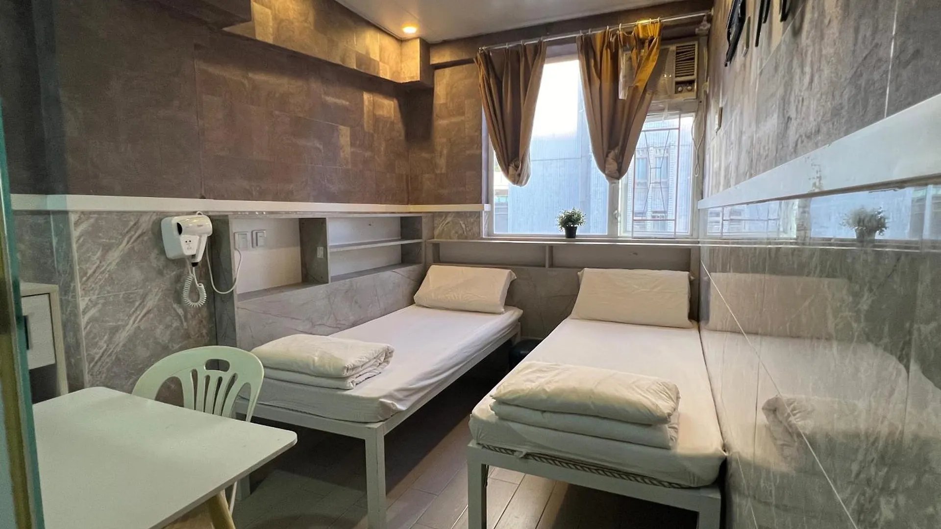 168 Youth Hostel Hong Kong China